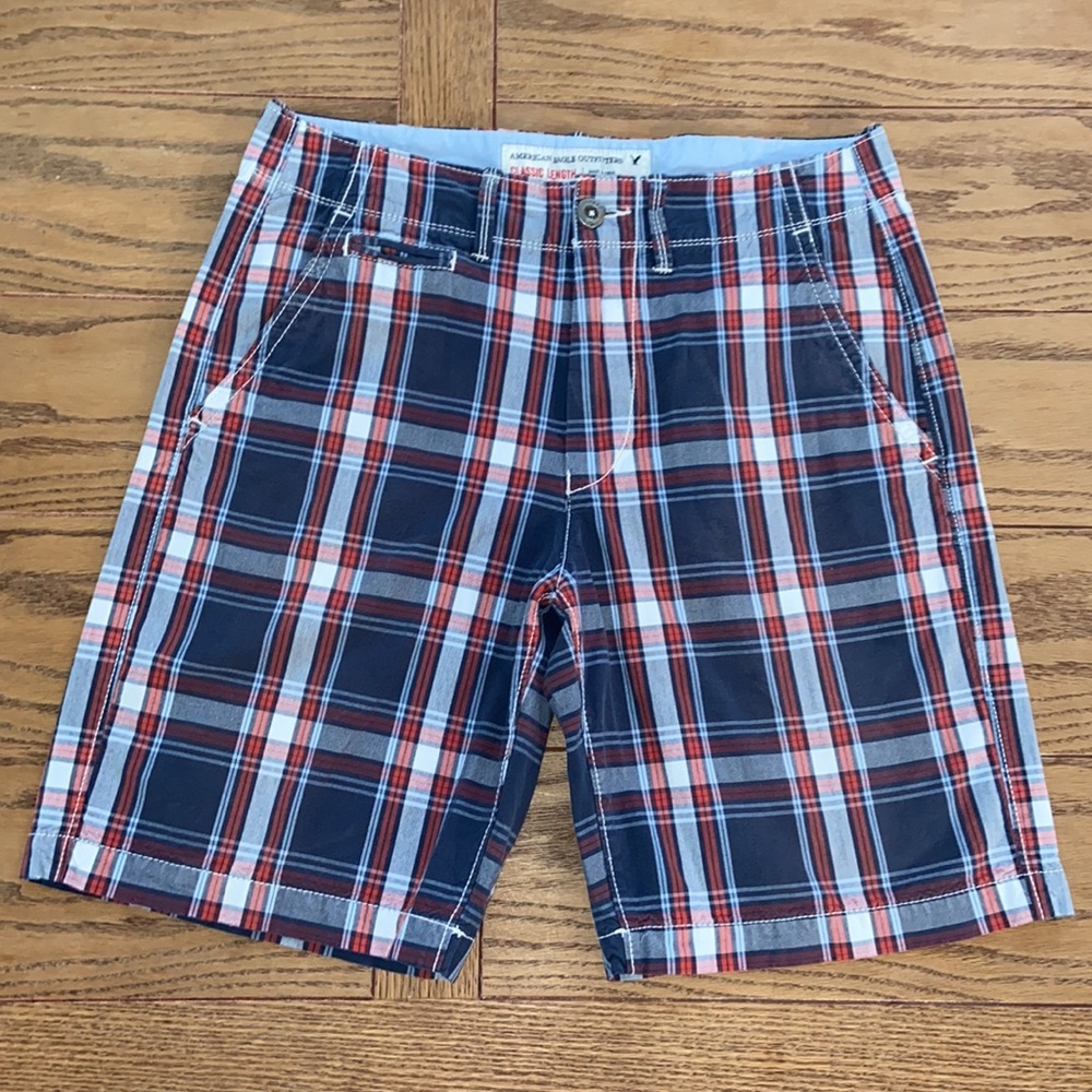 AEO American Eagle Classic Length Red/White/Blue Plaid Cotton Shorts size 32